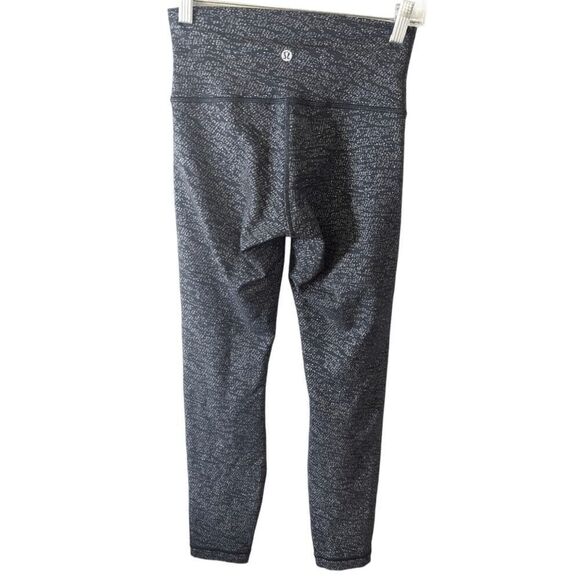 LULULEMON ATHLETICA Wunder Under Hi-Rise 7/8 Tight Size 4 - Picture 4 of 4